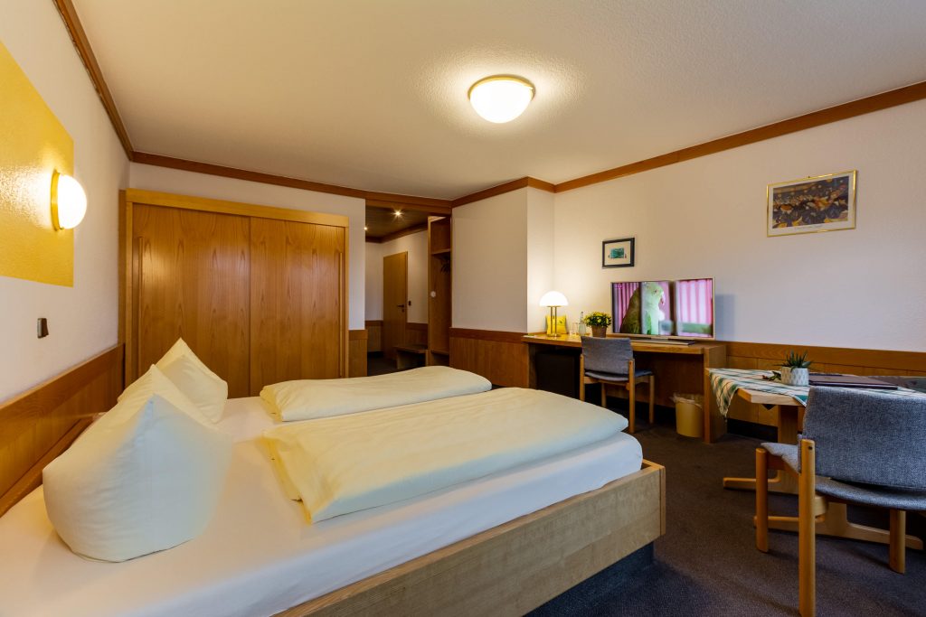 Zimmer-50